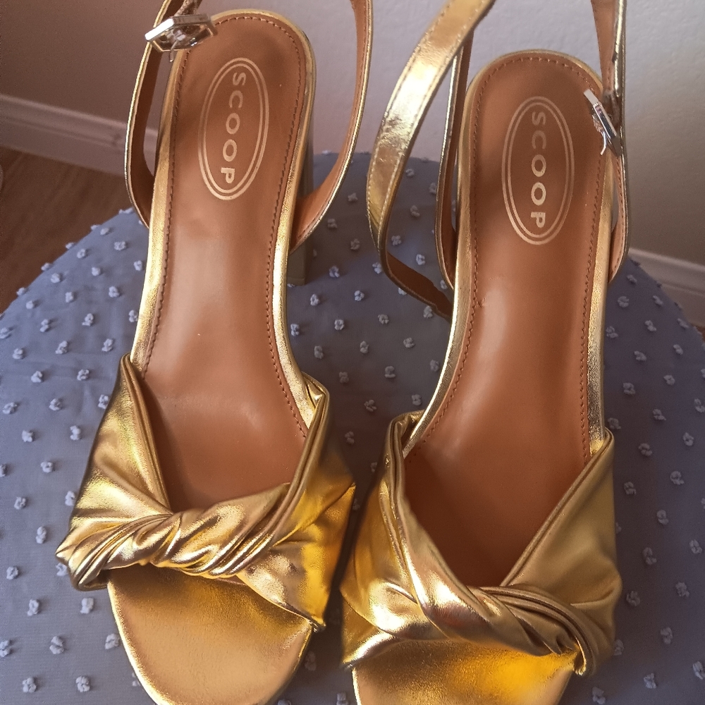 Scoop women's platforms